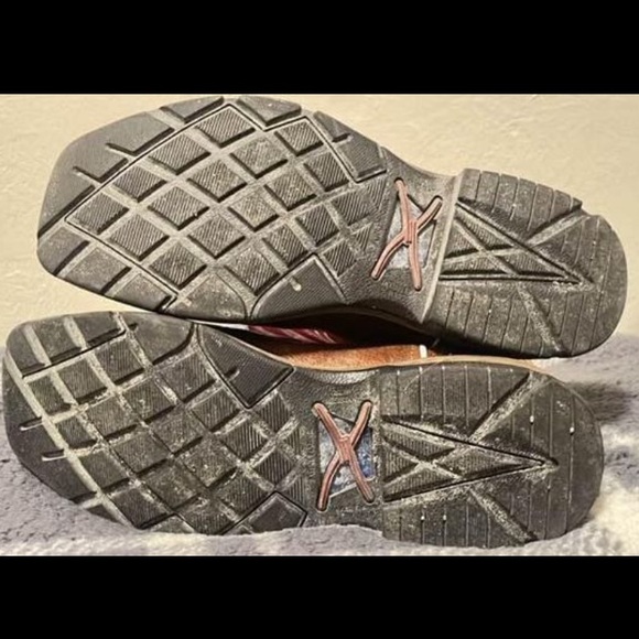 Twisted X red and brown boots - Picture 4 of 5